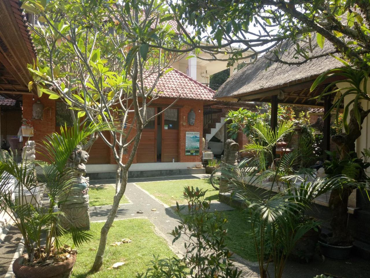 Suandi House Couette-café